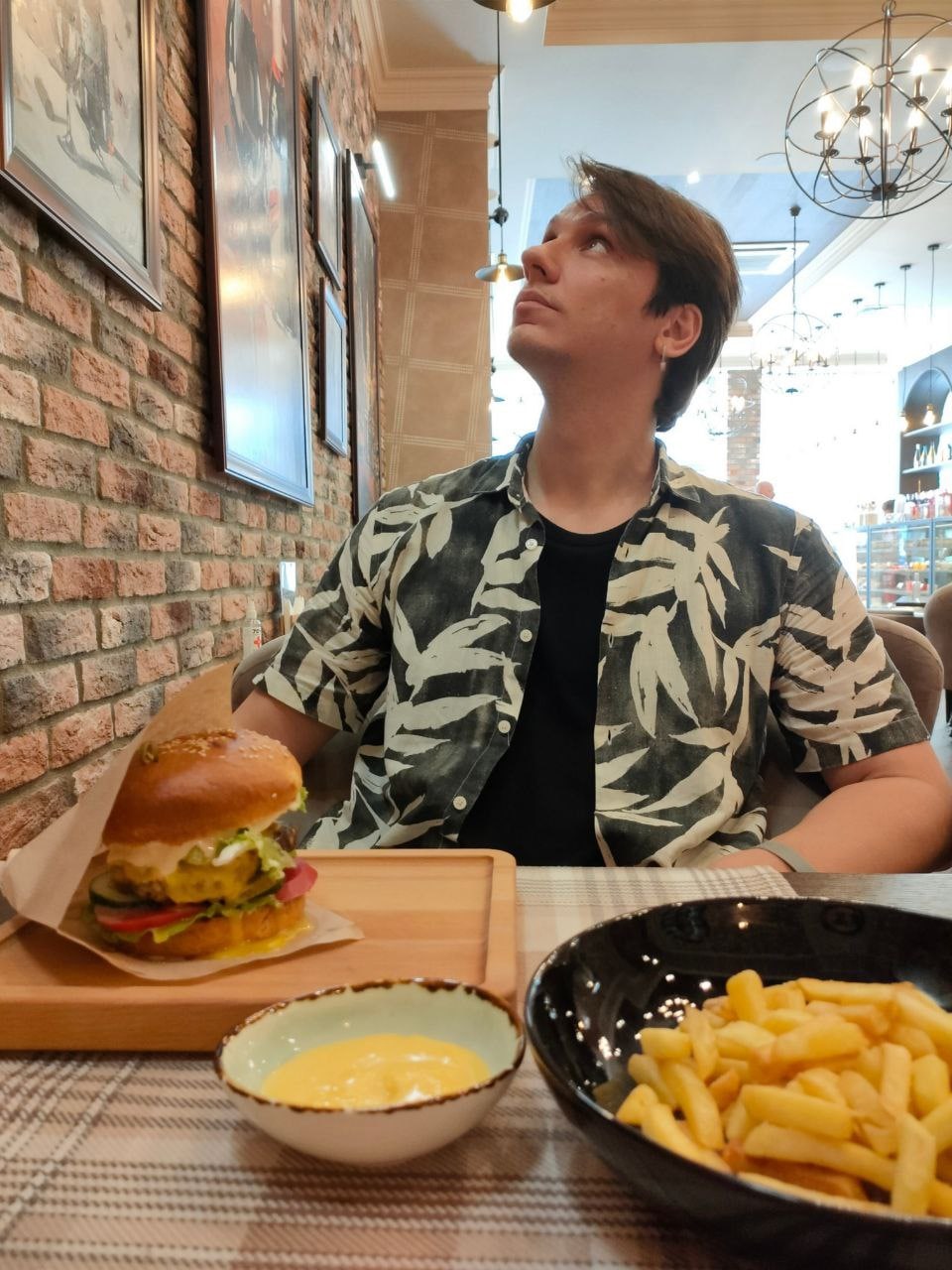 Сегодня немного отдохнул... но сейчас уже работаю...