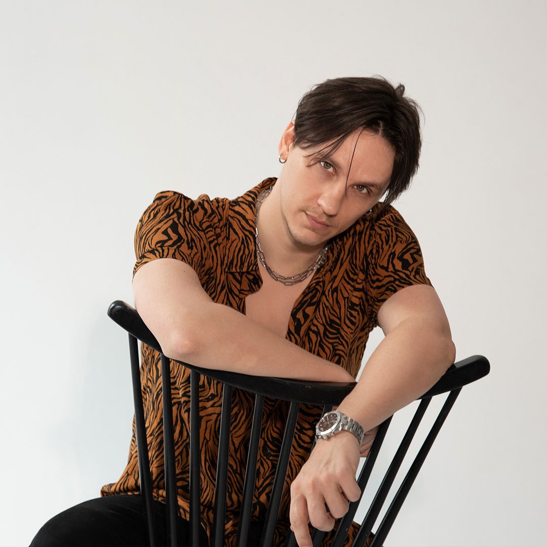 А вообще я тоже не всегда мог писать посты в открытую: