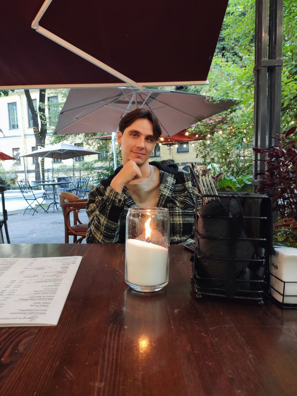 Прибыл сегодня в Питер в районе обеда: