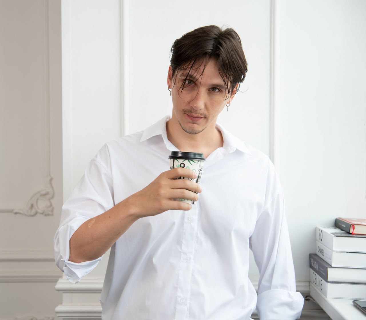 Хотите суть? Много денег у тех специалистов, кто преподносит себя экспертом!