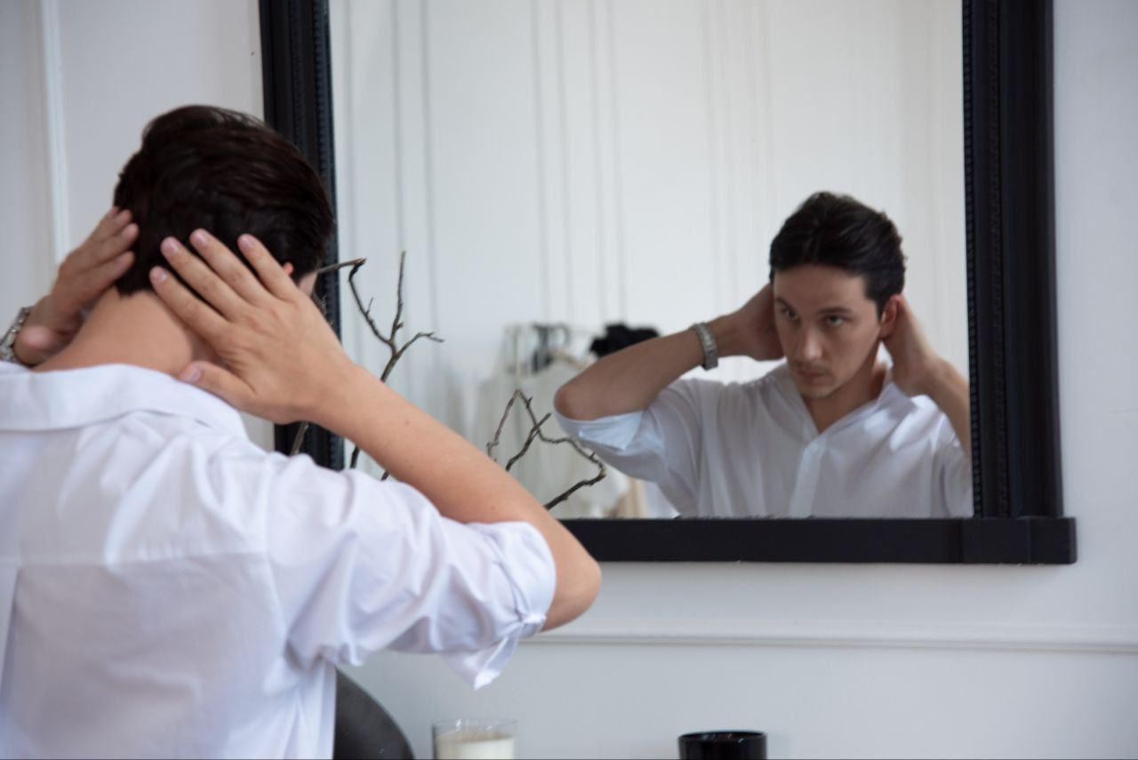 Раньше я продавал услуги. Начинал с мелких чеков и дорос до средних по рынку: