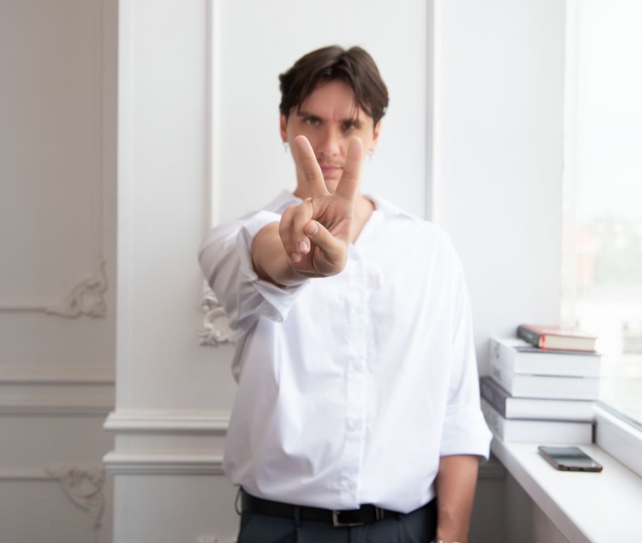 Есть два стула… Какой выбираешь ты?