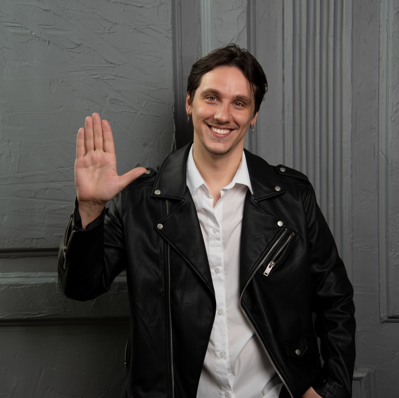 Клип-Лендинг работает по принципу прогревов: