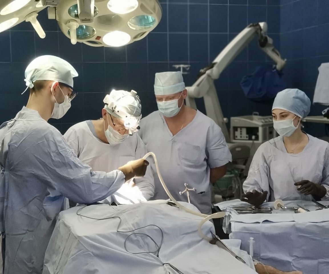 У меня есть клиент нейрохирург и хороший приятель по совместительству 🤝